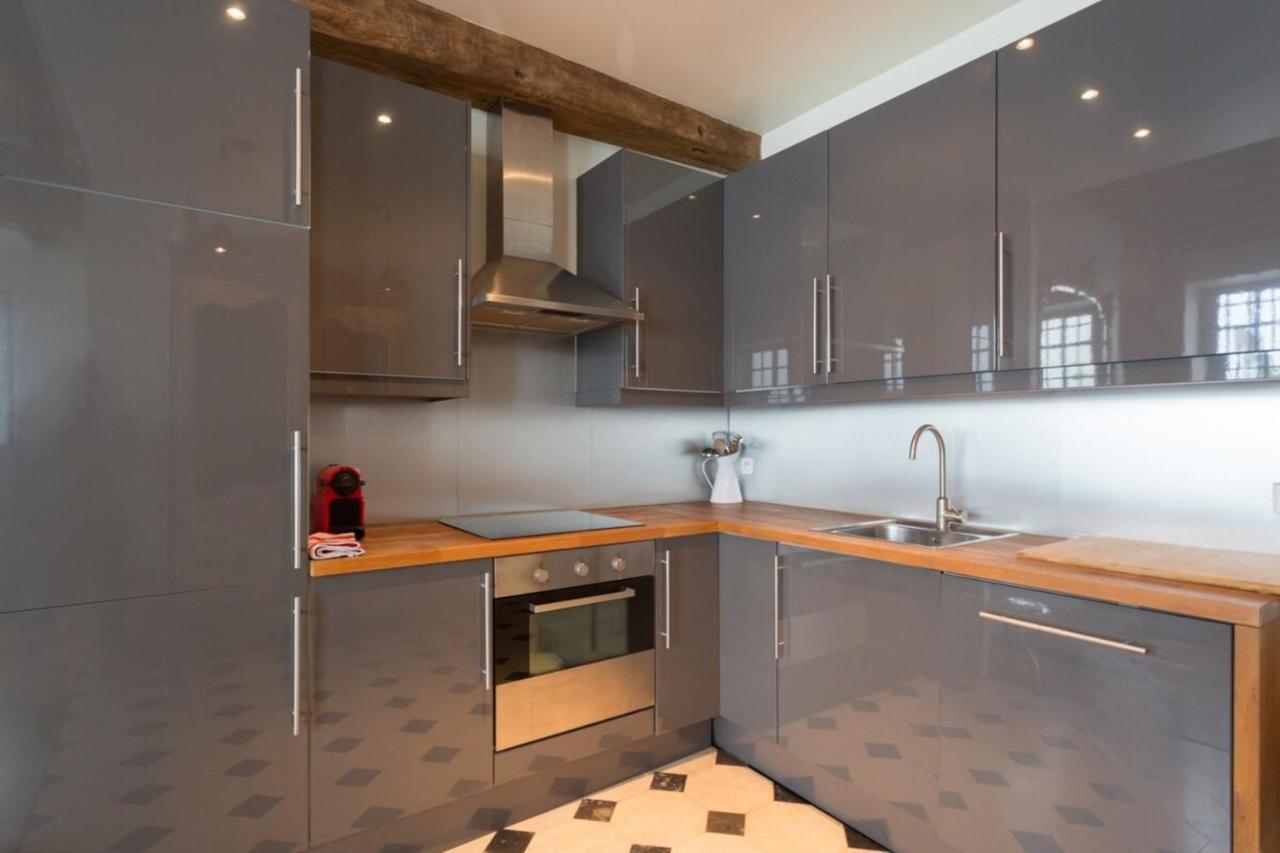 Charming Appartment In Le Marais Paris Exterior photo