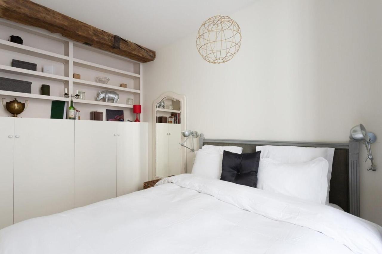 Charming Appartment In Le Marais Paris Exterior photo